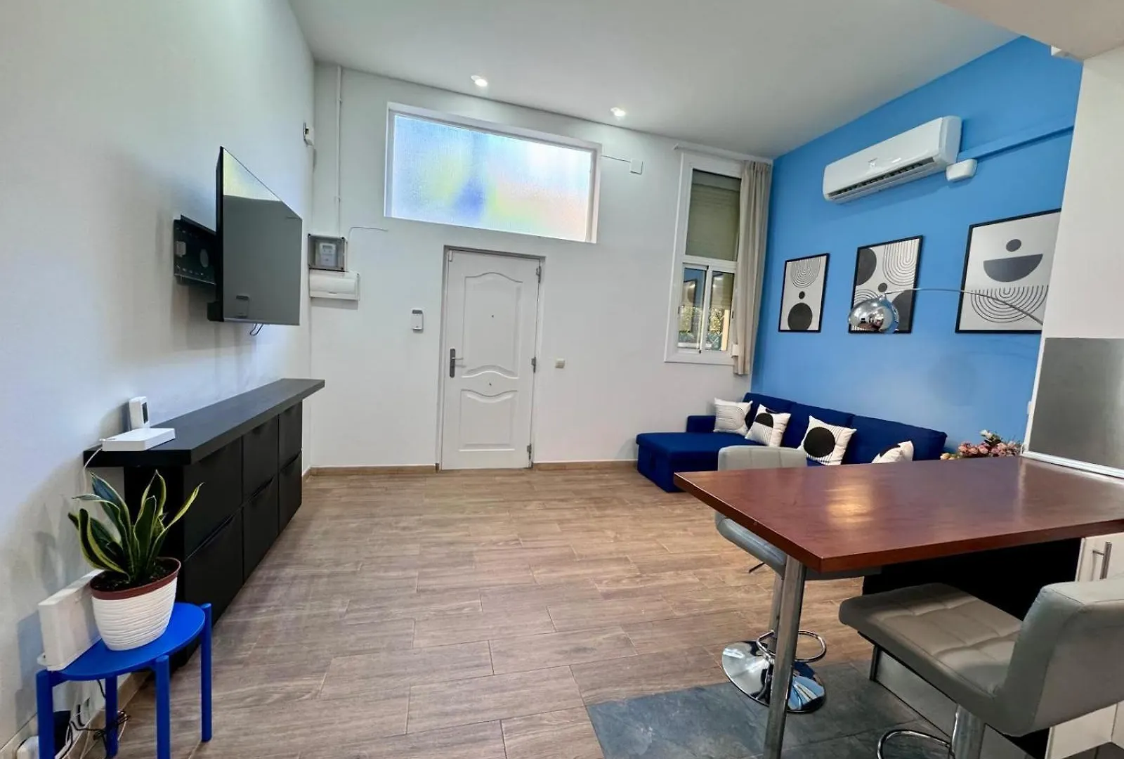 Pamis Apartament Sants, Barcelona 0*,  Spain